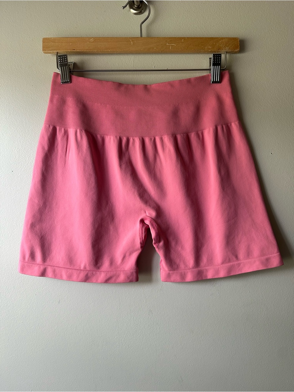 Aurola Dream Workout Scrunch Pink Stretchy High-Waist Active Bike Shorts Size M